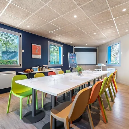 Hotel Ibis Budget Caen 2*