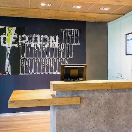 Hotel Ibis Budget Caen 2*