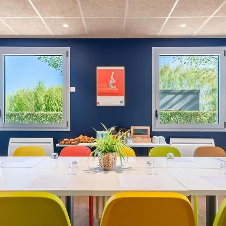 Hotel Ibis Budget Caen 2*